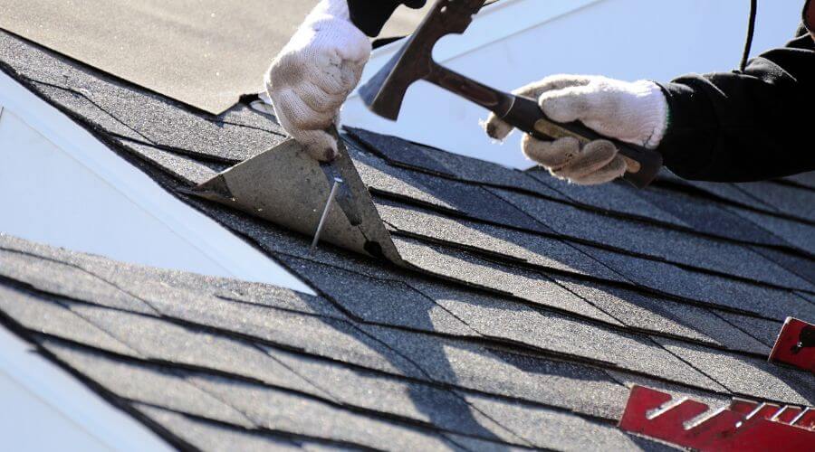Expert Emergency Roof Repairs services in Fenton, IA